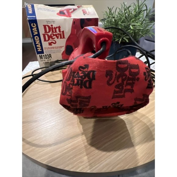 Vintage ￼1996 Royal Dirt Devil Plus Hand Held Corded Vacuum Model 08100 Tested ￼ - Picture 5 of 16